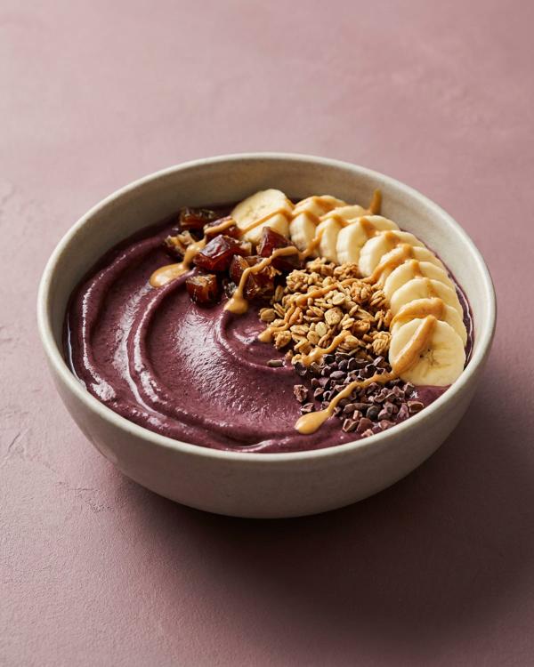 Kam's Dragonfruit Açaí Bowl